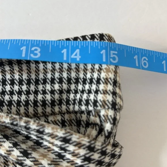 Ann Taylor Belted Taper Pant in Houndstooth / Plaid Size 2 - Picture 7 of 11